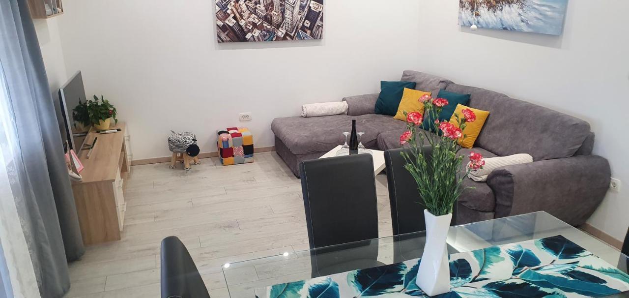 Urban Luxury Suites Juricevic Duće Eksteriør billede