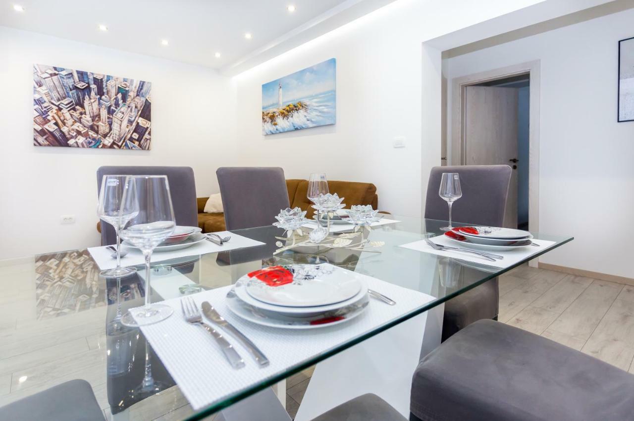 Urban Luxury Suites Juricevic Duće Eksteriør billede