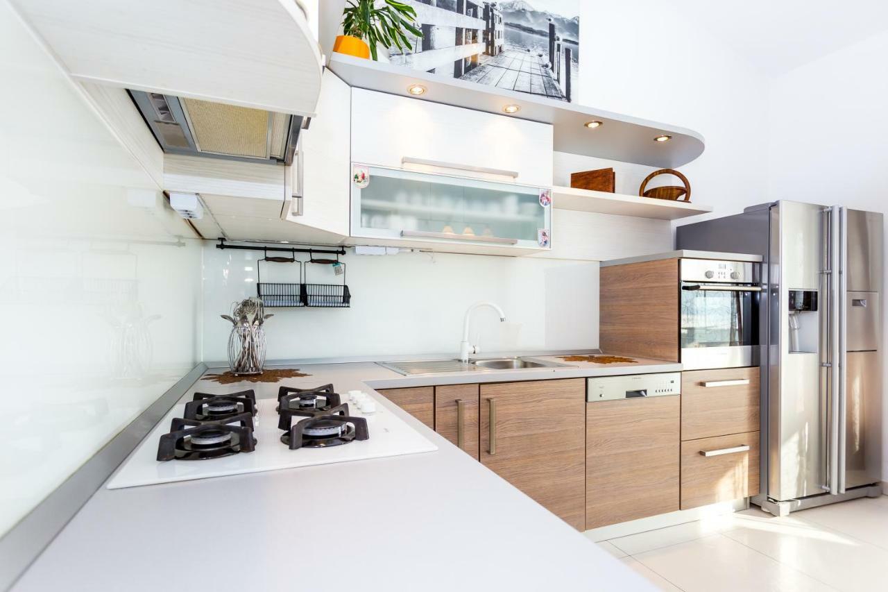 Urban Luxury Suites Juricevic Duće Eksteriør billede
