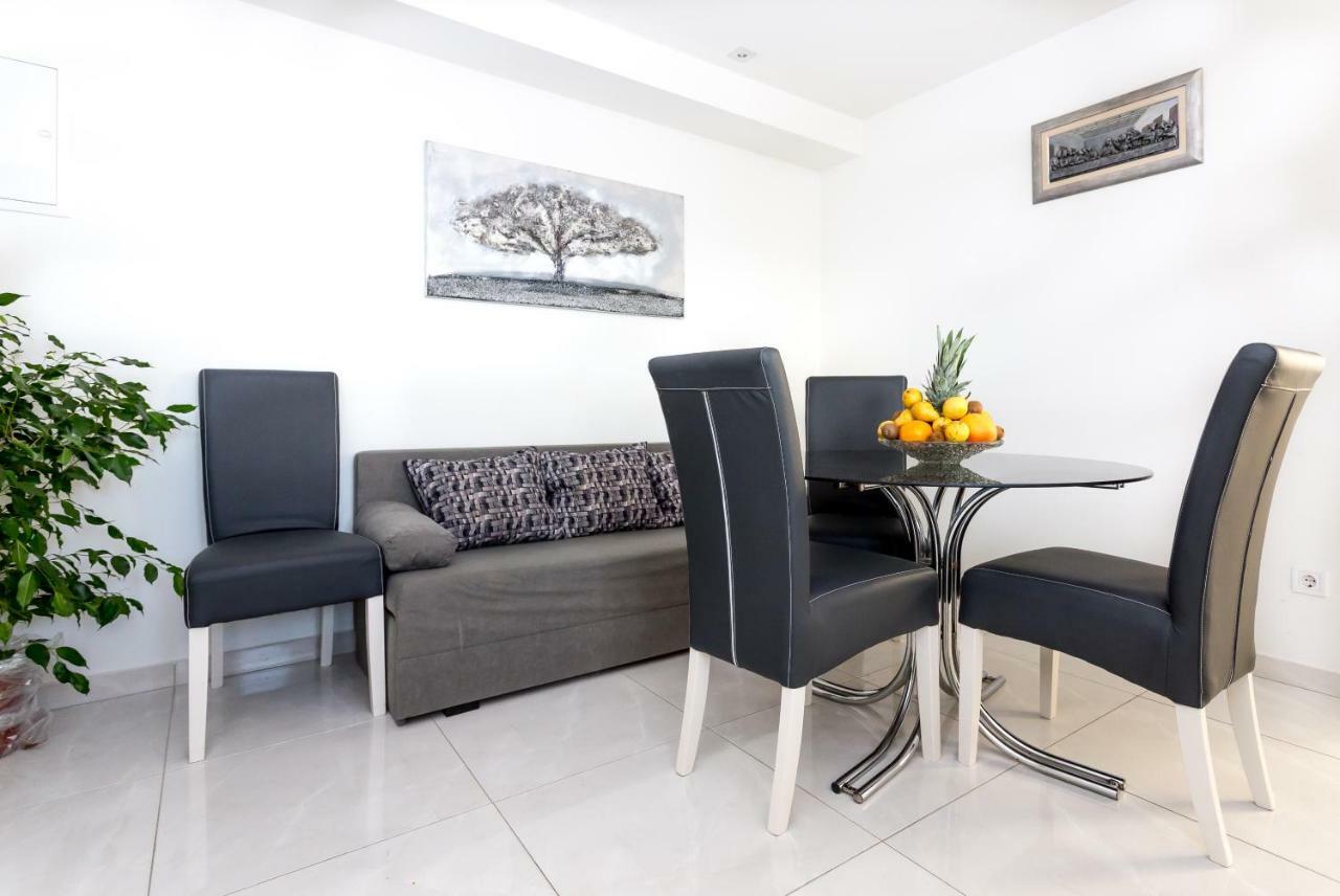Urban Luxury Suites Juricevic Duće Eksteriør billede